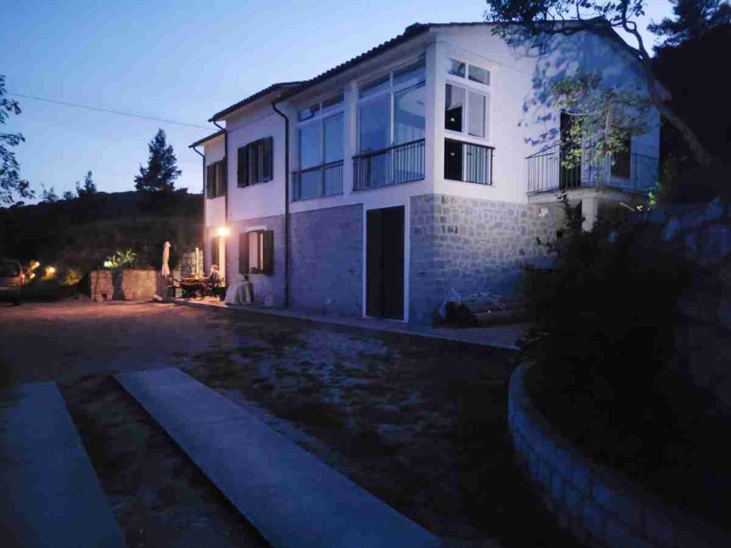 FeWo Elba Ferienhaus bei Nacht